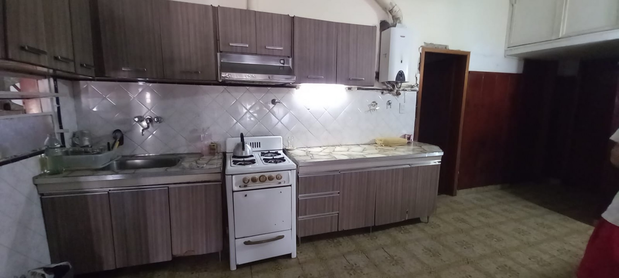 VENTA DE CASA EN ESQUINA CON TERRAZA, PATIO Y GARAJE + DTO 2 AM A TERMINAR