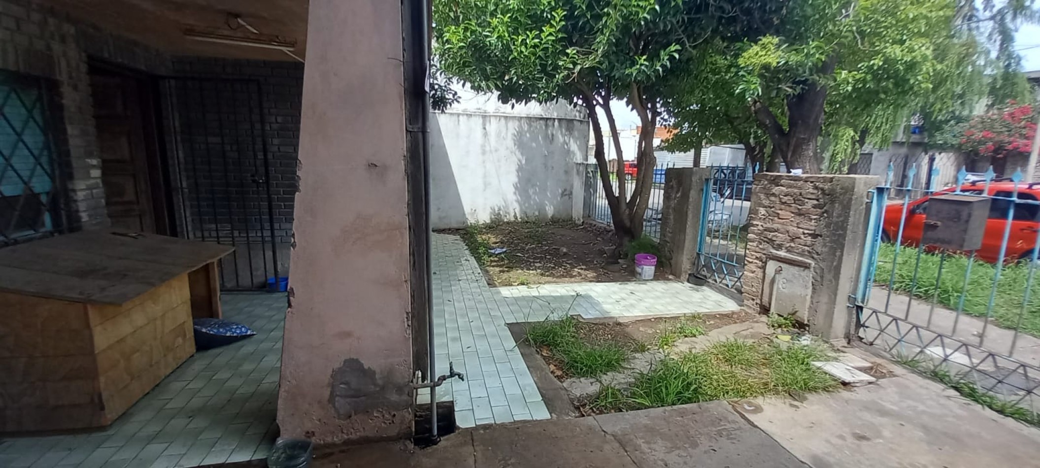 VENTA DE LOTE CON CASA 3 AM A REFACCIONAR