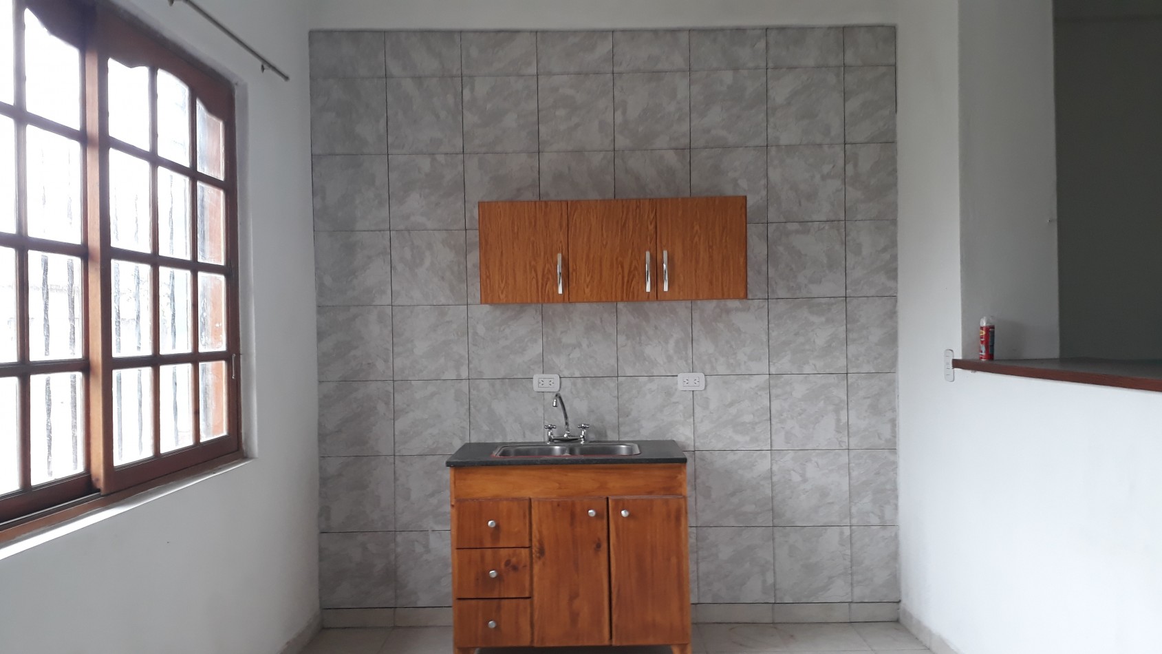 ALQUILER DEPH DE UN AMBIENTE CON TERRAZA( Al frente)