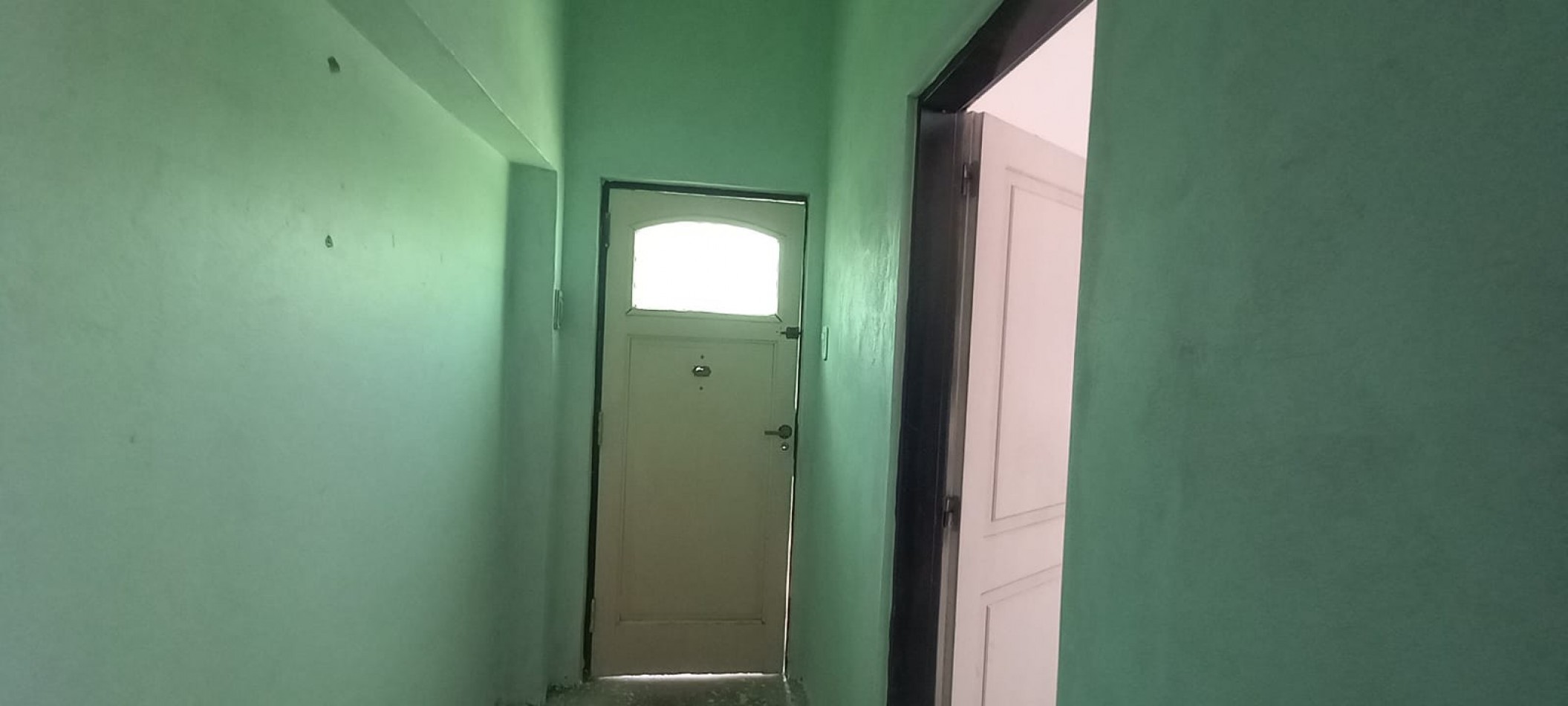 ALQUILER DEPH DE UN AMBIENTE CON TERRAZA( Al frente)