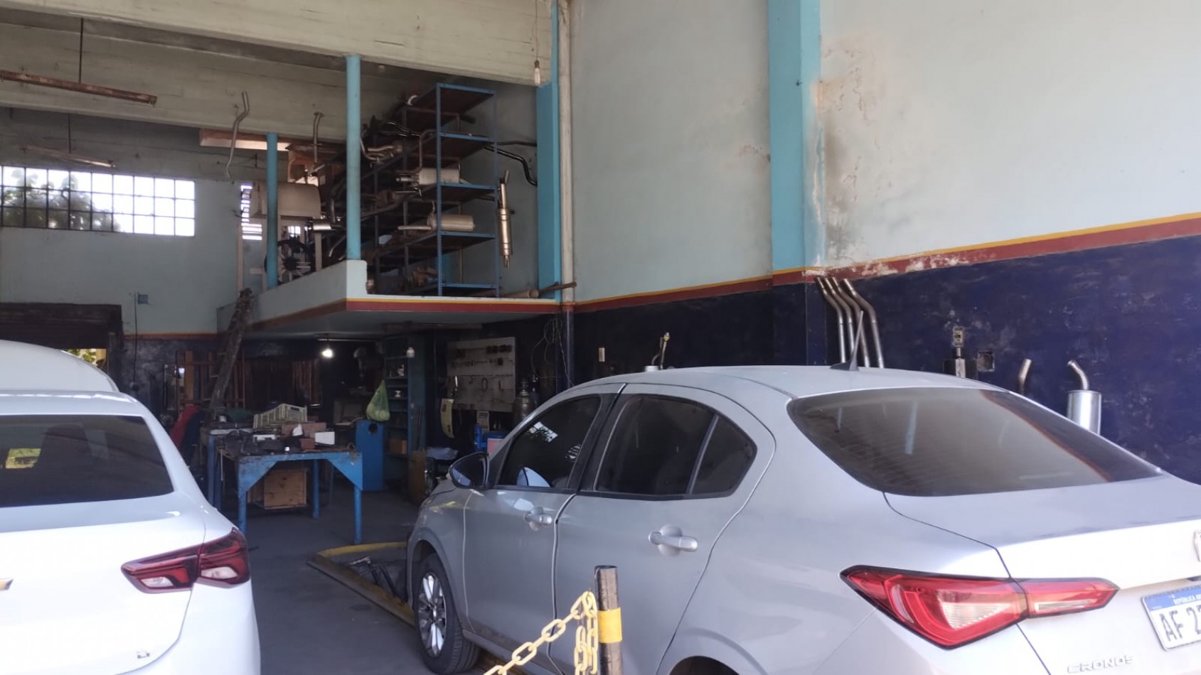 ALQUILER DE AMPLIO GALPON, EXCELENTE UBICACION EN ZONA COMERCIAL