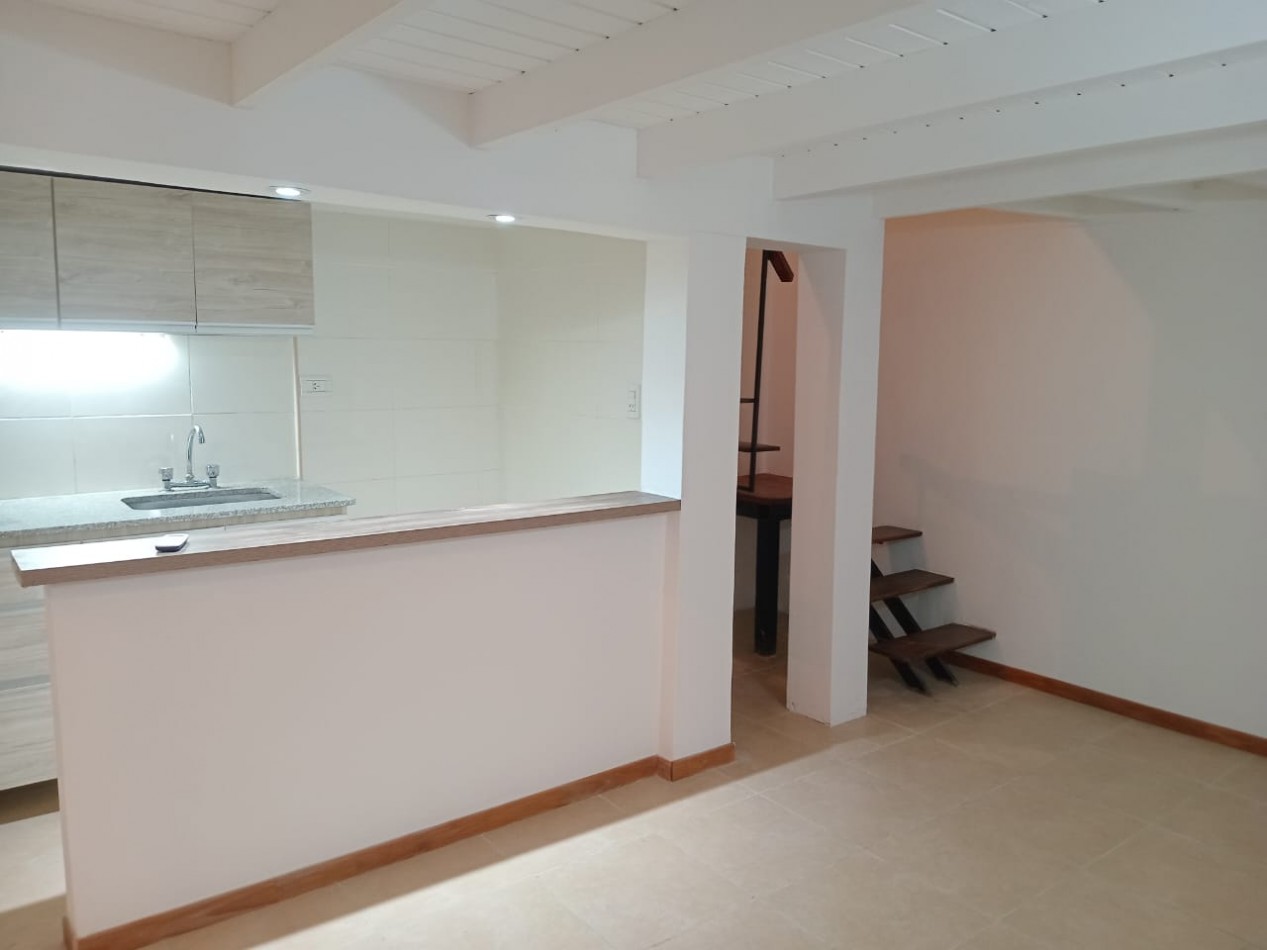 ALQUILER PH 2 AM INTERNO - REMODELADO A NUEVO - EXCELENTE UBICACION