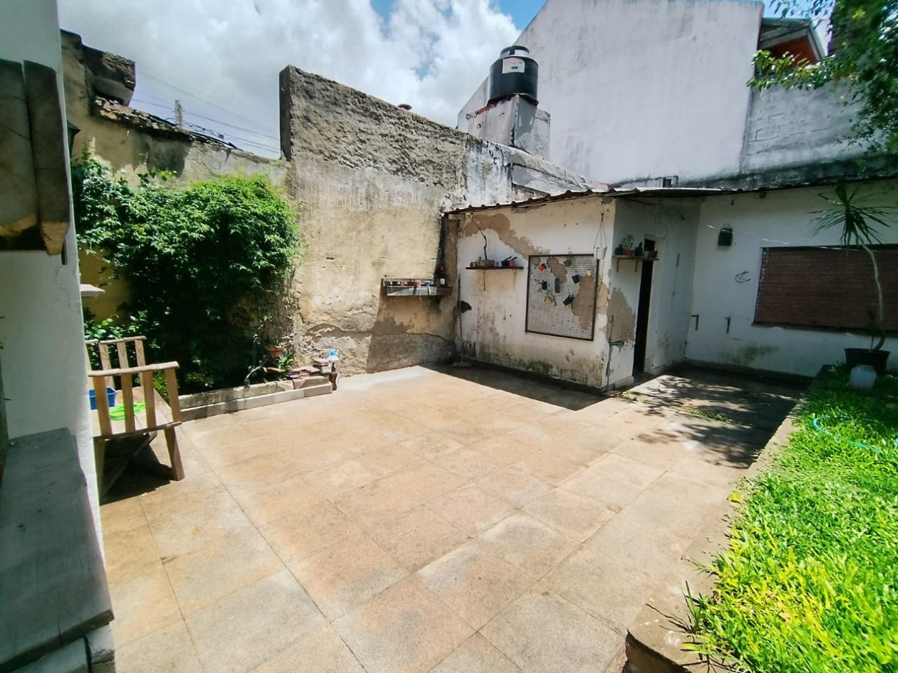 Alquiler de departamento 3am con cochera y patio con lavadero 