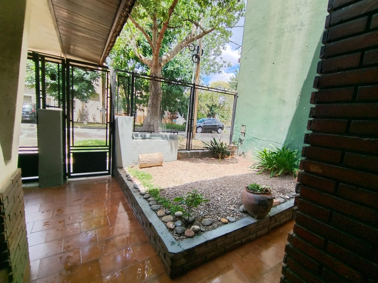 Alquiler de departamento 3am con cochera y patio con lavadero 