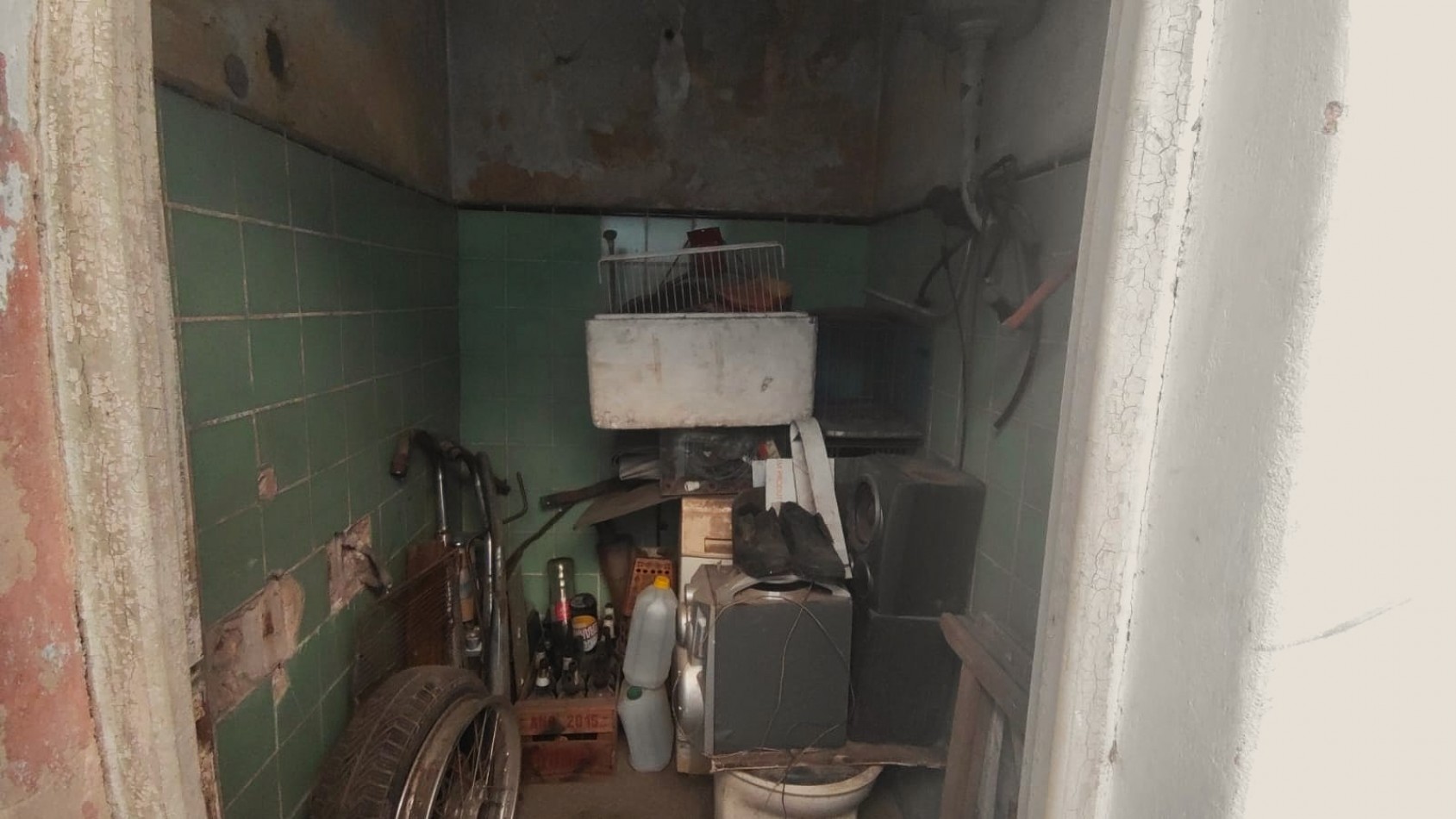 OPORTUNIDAD INVERSORES: VENTA PH INTERNO A RECICLAR EN MONTE CHINGOLO - USD 18.000