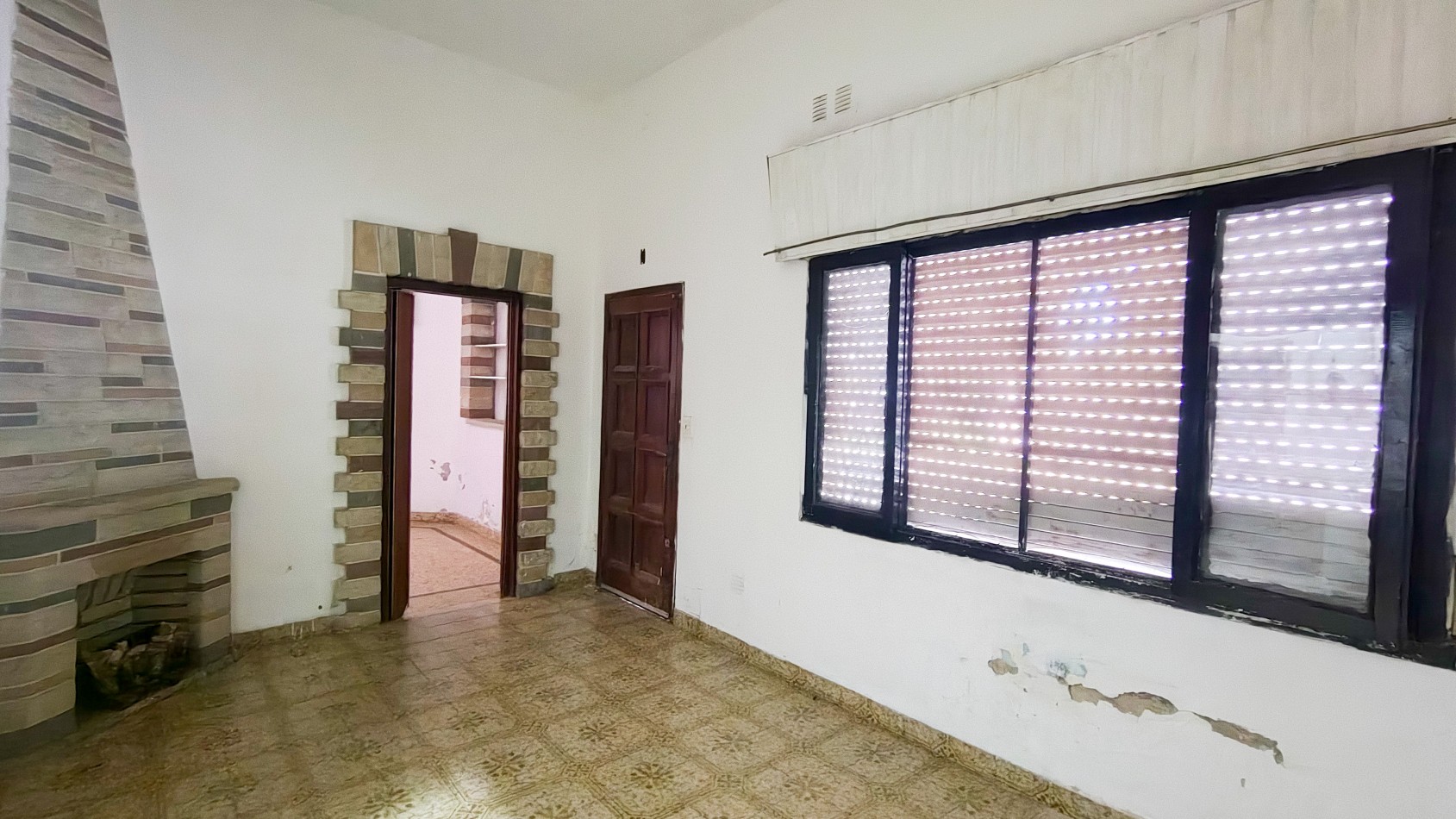 VENTA DE CASA EN ESQUINA CON TERRAZA, PATIO Y GARAJE + DTO 2 AM A TERMINAR