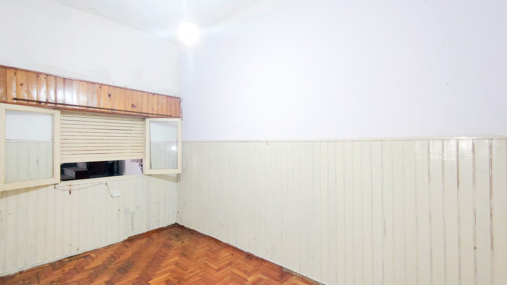 VENTA DE CASA EN ESQUINA CON TERRAZA, PATIO Y GARAJE + DTO 2 AM A TERMINAR