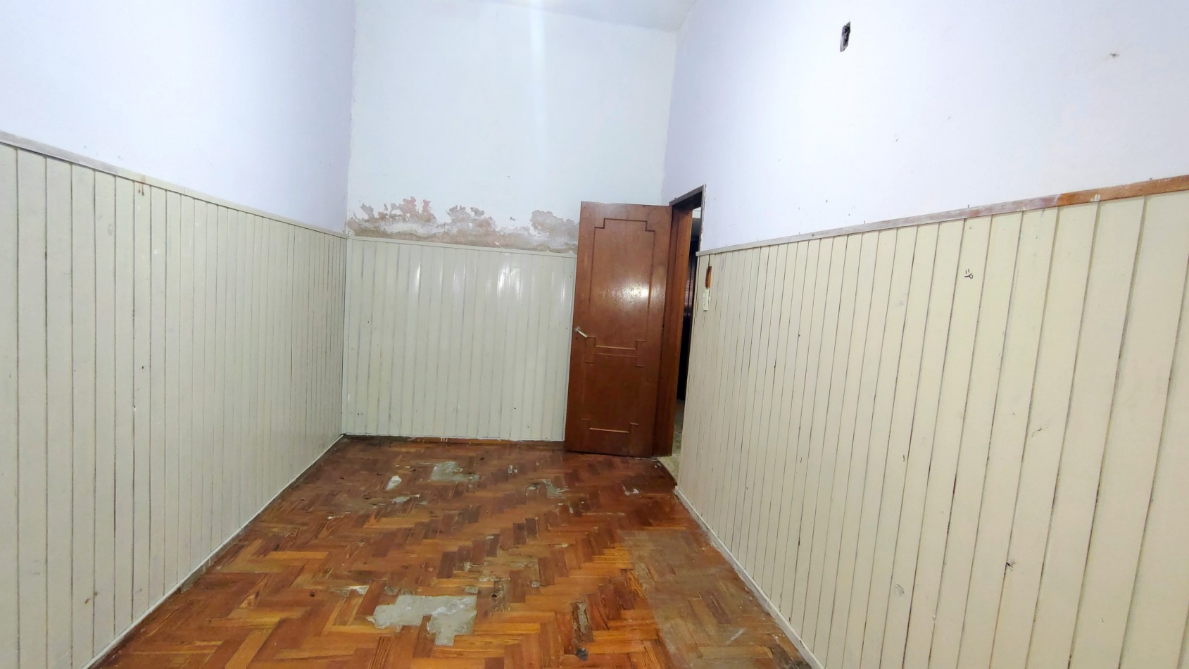 VENTA DE CASA EN ESQUINA CON TERRAZA, PATIO Y GARAJE + DTO 2 AM A TERMINAR