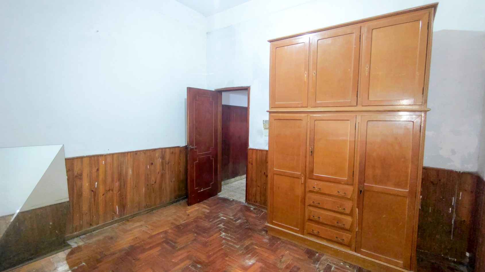 VENTA DE CASA EN ESQUINA CON TERRAZA, PATIO Y GARAJE + DTO 2 AM A TERMINAR