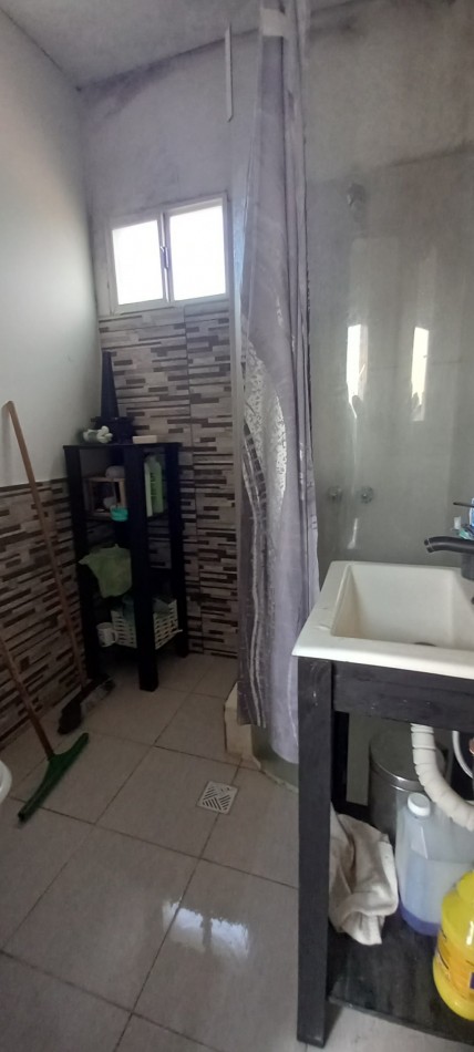 venta de casa mas dptos en block.