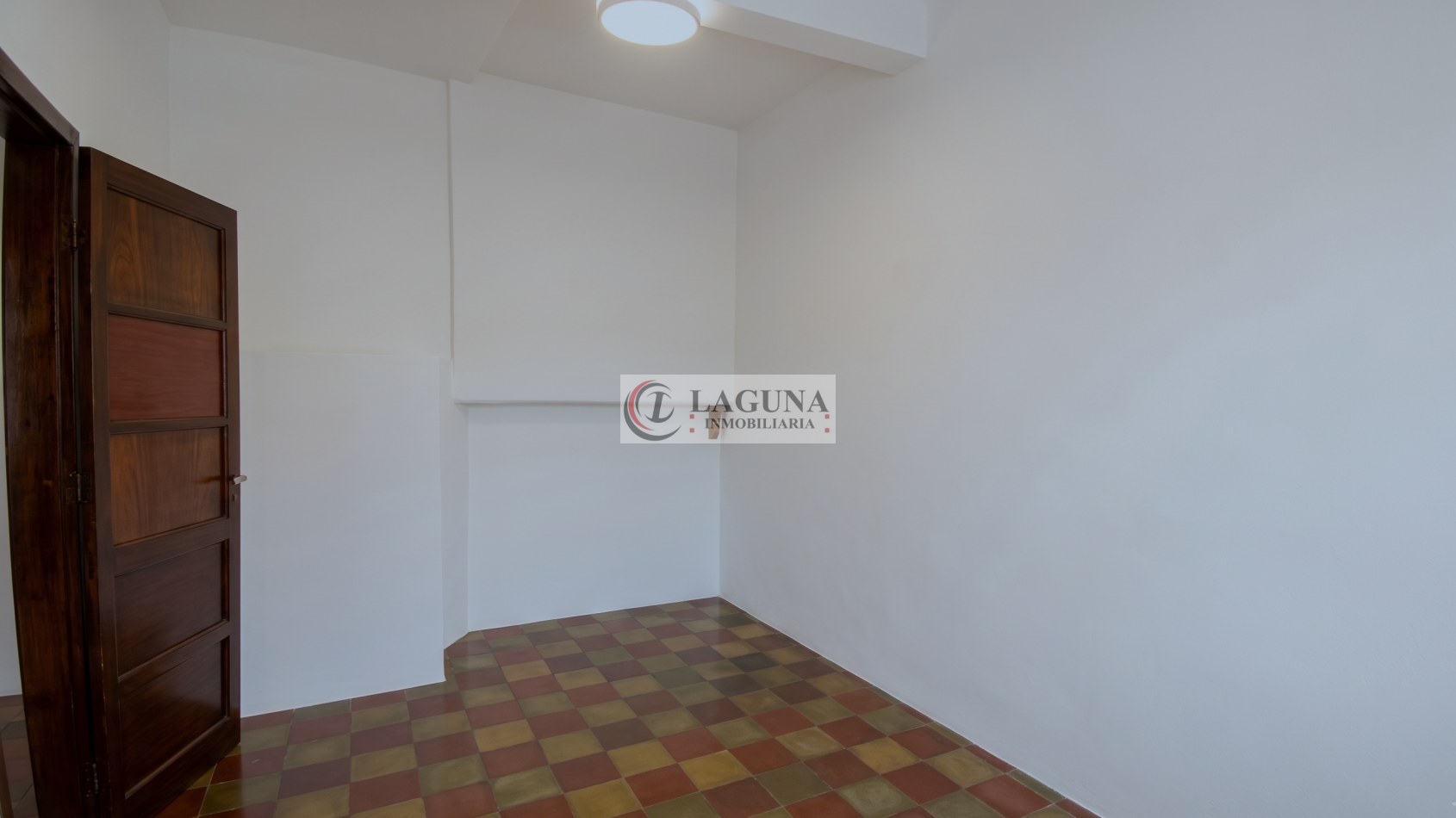 ALQUILER DE PH 3 AMBIENTES CON PATIO Y GARAGE CUBIERTO