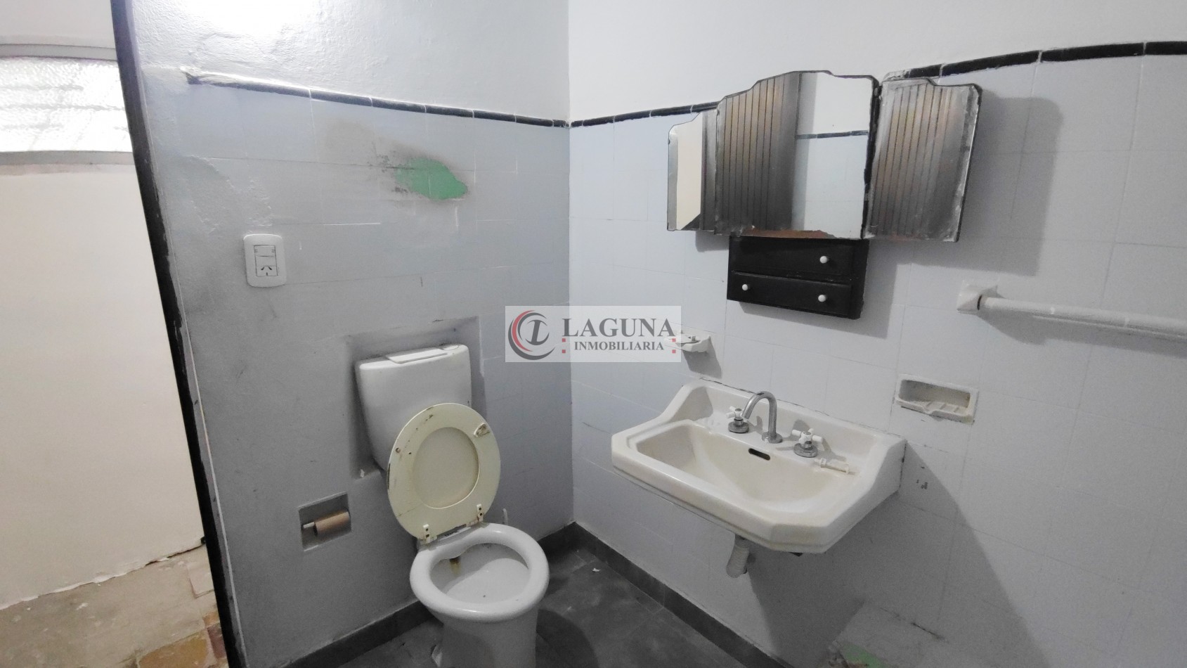 ALQUILER DE PH 3 AMBIENTES CON PATIO Y GARAGE CUBIERTO