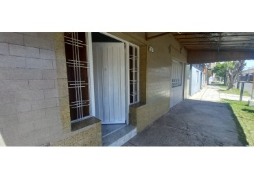 ALQUILER DE PH 2 AM A ESTRENAR AL FRENTE. 